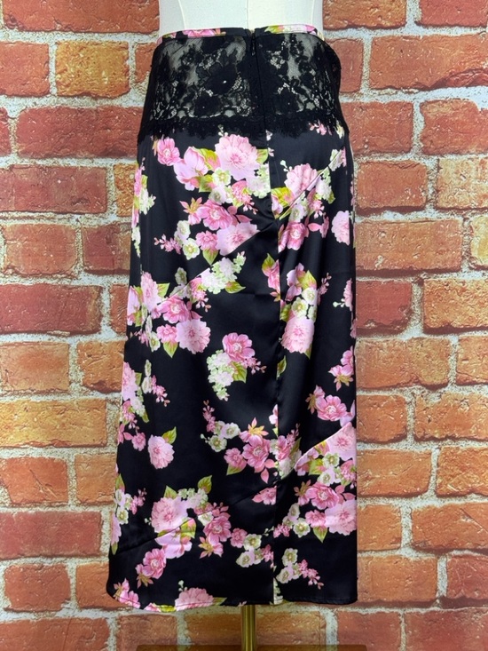 For Love & Lemons Floral Black and Pink Women's Skirt Size Medium - Picture 4 of 15